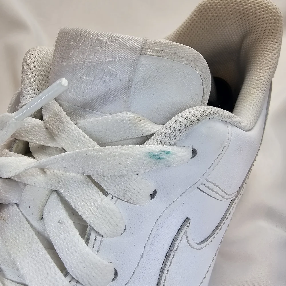 Nike good preowned